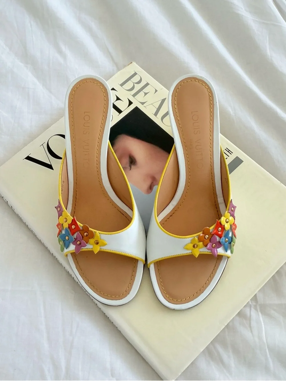 Louis Vuitton 2002 White Leather Slide Mules with Multicolor Flower Motif - Picture 1 of 3